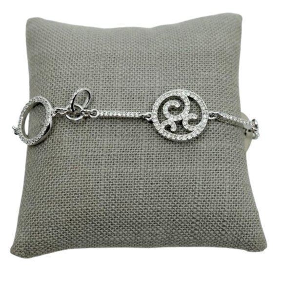 SWAROVSKI~Swan Signed~CRYSTAL CIRCLES SILVER TONE TOGGLE BRACELET~LIKE NEW - Picture 2 of 4